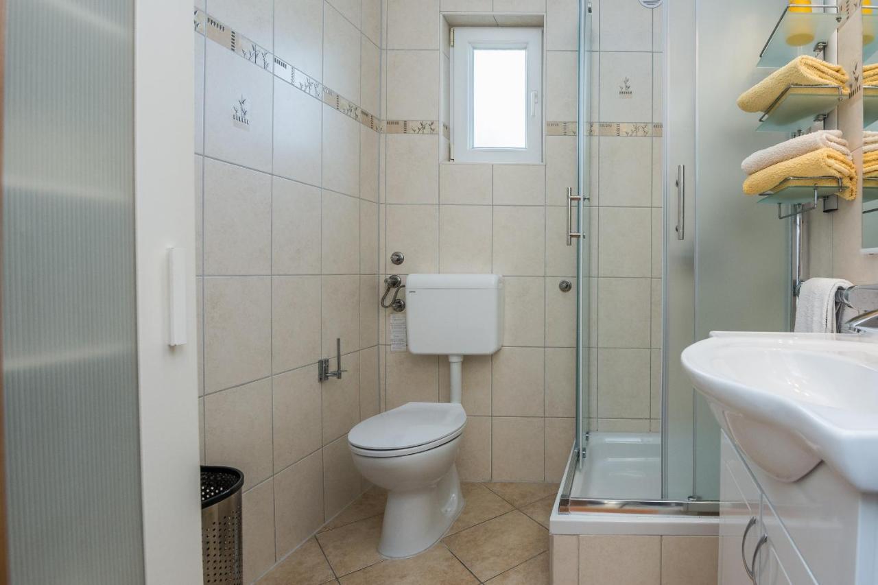 Apartments Sarlija Vir Kültér fotó